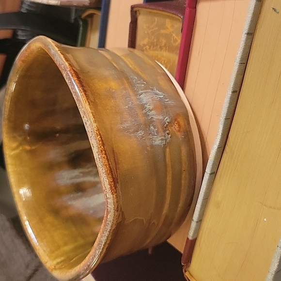 Signed vtg pottery bowl - Picture 4 of 4